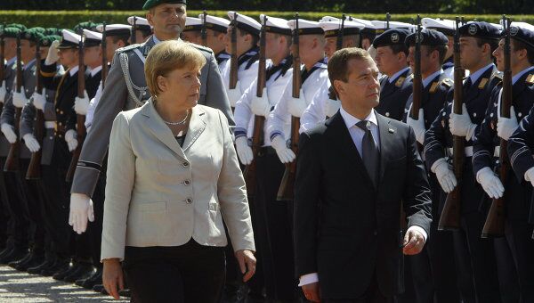 Президент РФ Д. Медведев и канцлер Германии А. Меркель приняли участие в межгосударственных консультациях