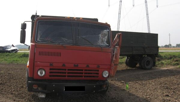 КАМАЗ столкнулся с автобусом на Ставрополье - пострадали 4 человека