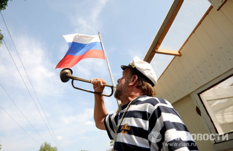 Дом-корабль Святой Валентин в деревне Старый Шимск Новгородской области