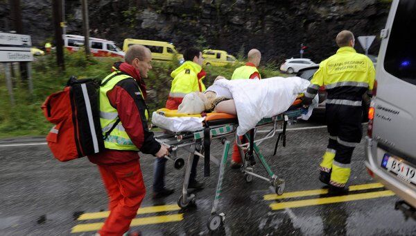 Пострадавшие после стрельбы в молодежном лагере на острове Утойа в Норвегии