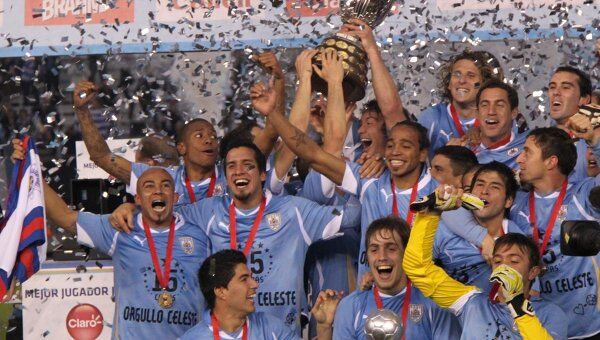 Сборная Уругвая по футболу выиграла Кубок Америки-2011
