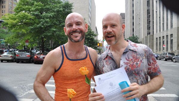 Регистрация однополых семей впервые прошла в Нью-Йорке 