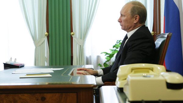 Премьер-министр РФ Владимир Путин принимает участие в видеоконференции