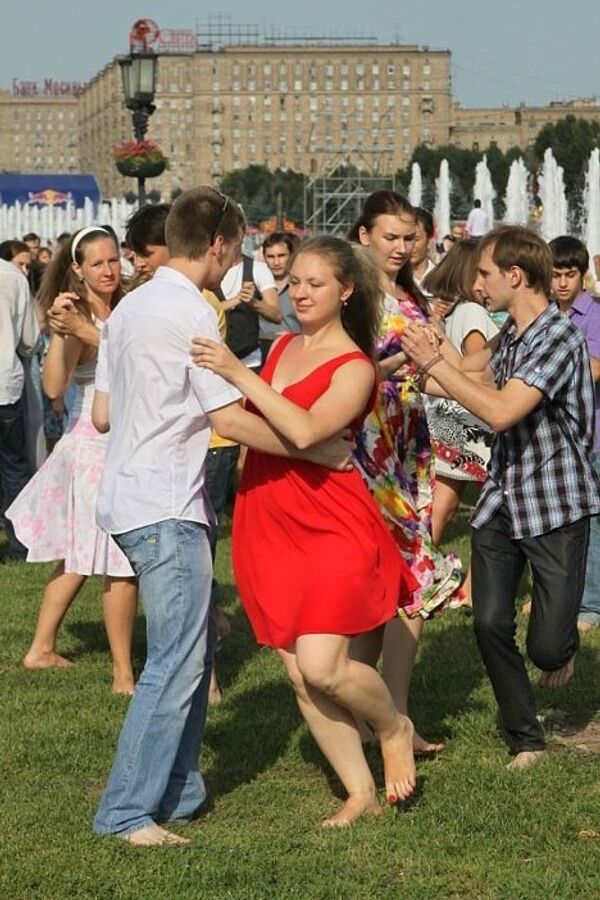В воскресенье, 24 июля, в парках Москвы состоялся флешмоб Т