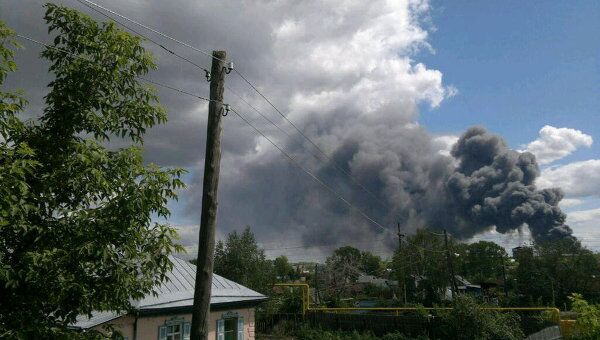 Крупный пожар вспыхнул в Новосибирске