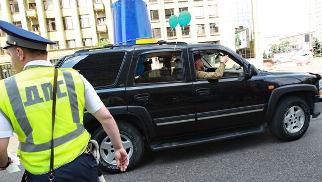 Акция общества Синие ведерки в честь юбилея ГАИ МВД