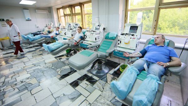 Работа центра переливания крови ФМБА России. Архив