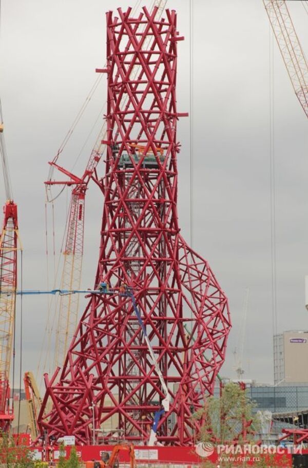Строительство скульптуры ArcelorMittal Orbit в Олимпийском парке Лондона