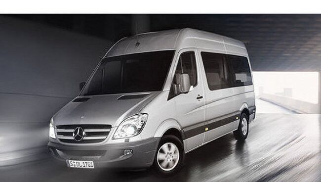 Микроавтобус Mercedes-Benz Sprinter. Архивное фото