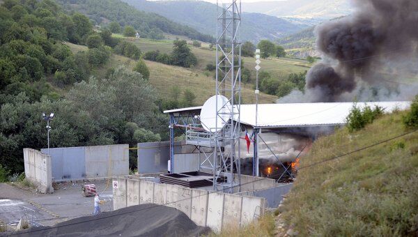 Пожар на контрольно-пропускном пункте Ярине на административной границе Сербии и края Косово
