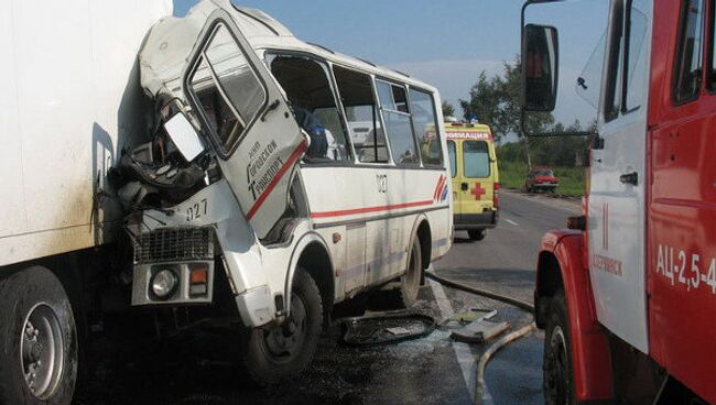 Один погибший и 18 пострадавших в результате крупного ДТП в Дзержинске