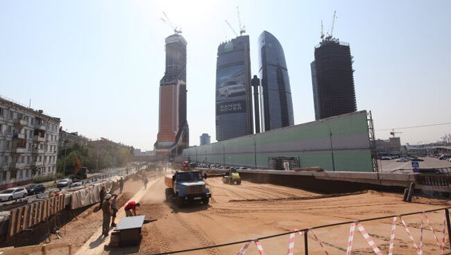 Строительство автомагистрали рядом с ММДЦ Москва-СИТИ. Архив