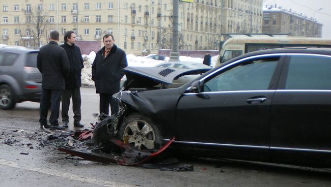 ДТП на Ленинском проспекте с участием машины вице-президента ЛУКОЙЛа Анатолия Баркова, которое произошло 25 февраля 2010 года