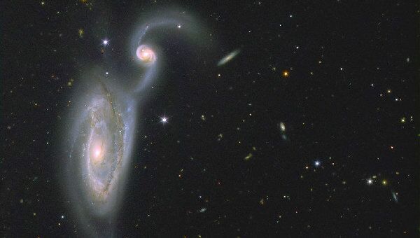 Галактики ARP 24