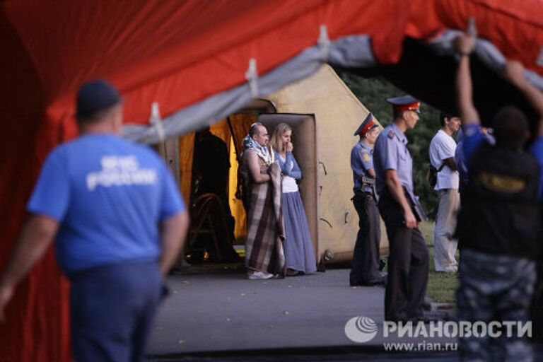 Крушение катера в результате столкновения с баржей на Москве-реке