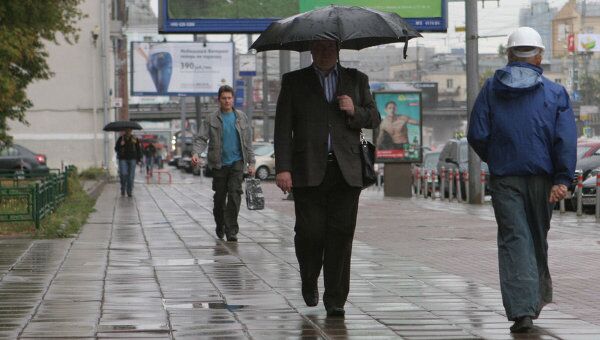 Прохладная и дождливая погода ожидает москвичей в пятницу