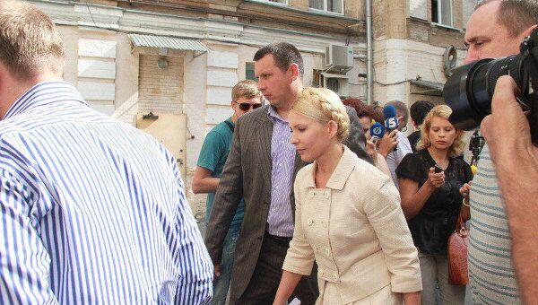 Юлия Тимошенко входит в Печерский районный суд Киева