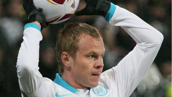 Защитник Александр Анюков будет играть за ФК Зенит до 2016 года