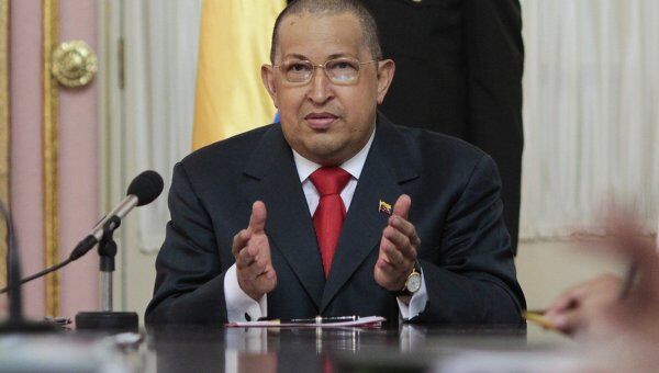 Президент Венесуэлы Уго Чавес побрился наголо
