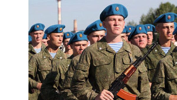 Медведев поздравил десантников с профессиональным праздником