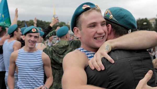 Празднование Дня Воздушно-десантных войск во Санкт-Петербурге