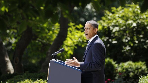 Выступление Барака Обамы в Розовом саду Белого дома после того, как конгресс утвердил законопроект по госдолгу 