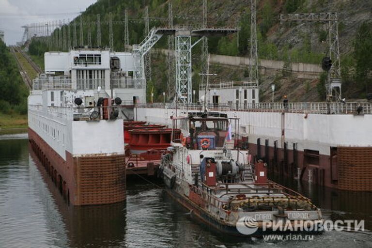 Доставка нового оборудования для восстановления СШГЭС