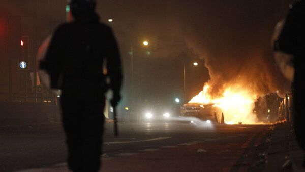 В районе Тоттенхэм на севере Лондона вспыхнули беспорядки