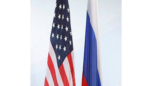 Флаги России и США. Архивное фото