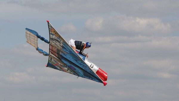 Фестиваль самодельных летательных аппаратов Red Bull Flugtag