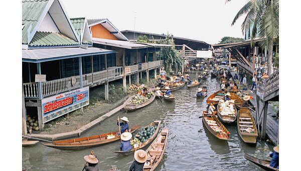 Плавучий рынок в Бангкоке. Архив