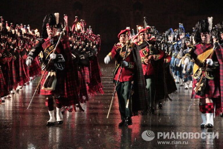 Королевский фестиваль военных оркестров (The Royal Military Tattoo) в Эдинбурге