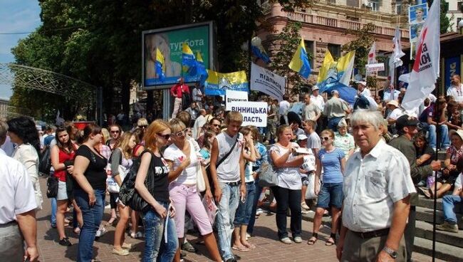 Митинг в защиту Юлии Тимошенко у здания Печерского суда в Киеве