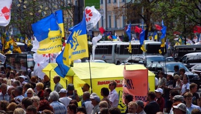 Митинг в защиту Юлии Тимошенко у здания Печерского суда в Киеве