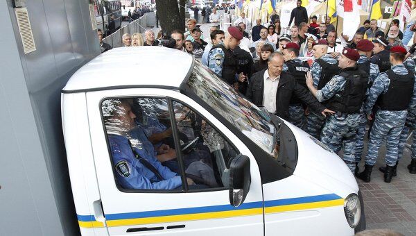 Юлия Тимошенко прибывает в Печерский суд Киева 
