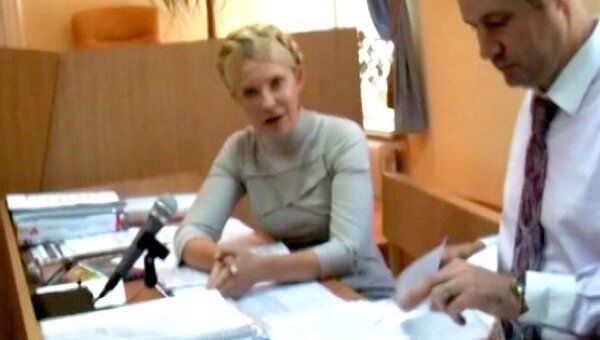 Тимошенко в суде поблагодарила своих сторонников за их молитвы