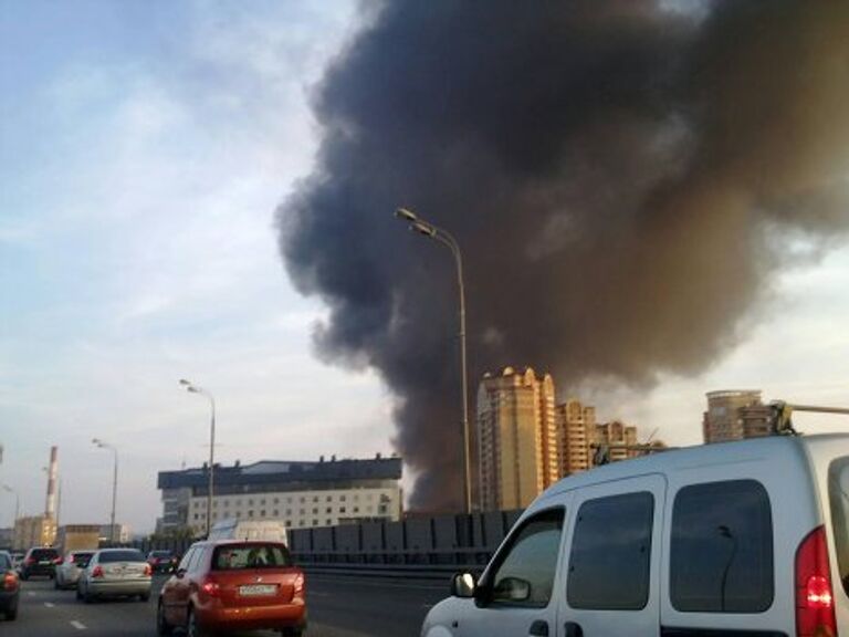 Пожар на складе на улице Талалихина в Москве