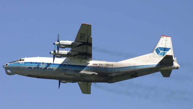 Самолет АН-12. Архивное фото