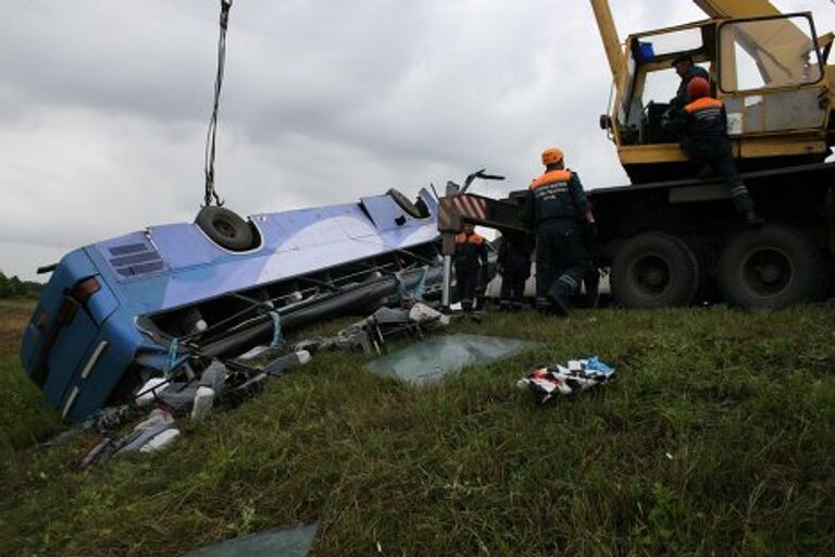 ДТП с участием автобуса и грузовика в Кемеровской области 