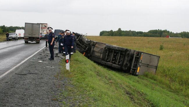 Столкновение грузовика и автобуса в Кемеровской области