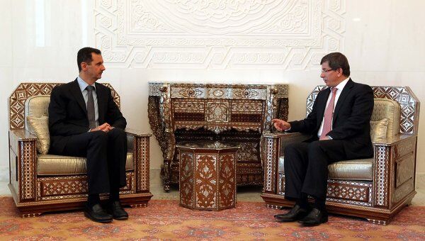 Встреча министра иностранных дел Турции Ахмет Давутоглу с президентом Сирии Башаром Асадом в Дамаске