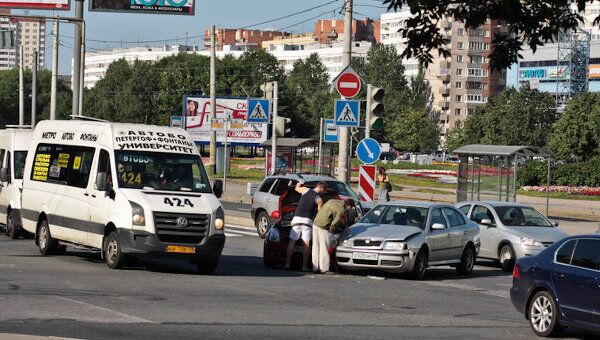 Авария произошла на пересечении проспекта Стачек и проспекта Маршала Казакова в Петербурге