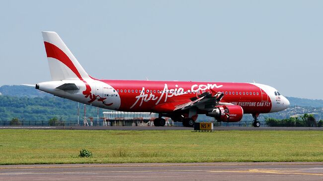Самолет авиакомпании AirAsia