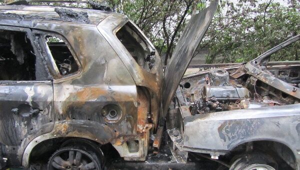 Два автомобиля сгорели на юге Москвы