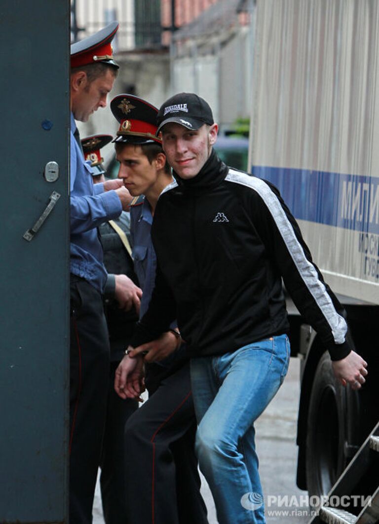 Рассмотрение уголовного дела о беспорядках на Манежной площади в Москве Рассмотрение уголовного дела о беспорядках на Манежной площади в Москве