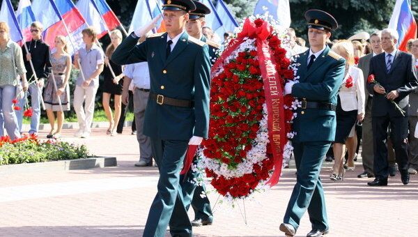 Траурные мероприятия, посвященные годовщине гибели АПК Курск