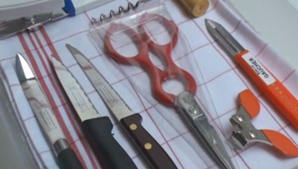 Ножницы, ручки и другие товары для левшей продают в парижском бутике