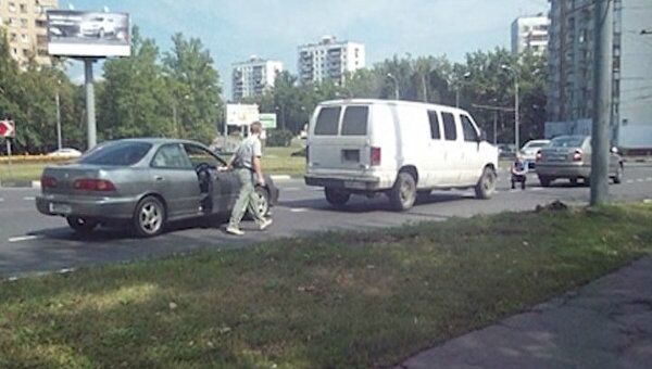 Три автомобиля столкнулись на юге Москвы