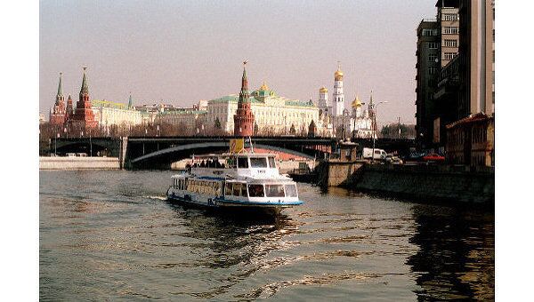 Москва-река в районе Большого Каменного моста