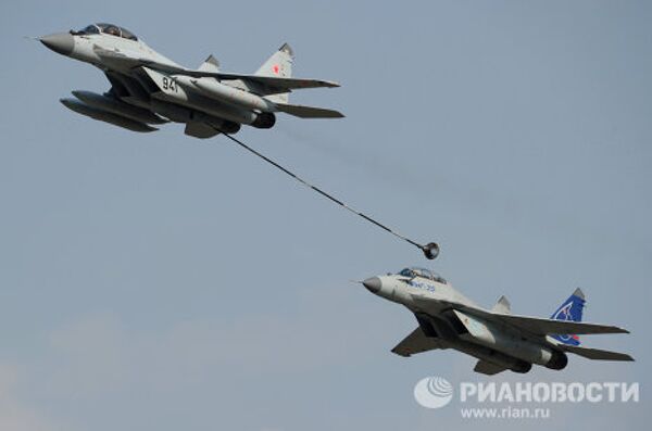 Российские многоцелевые истребители МиГ-29 и МиГ-35